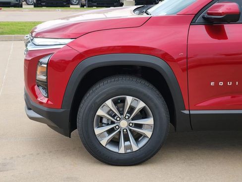 New 2026 Chevrolet Equinox LT w/ Safety and Technology Package FWD image 5