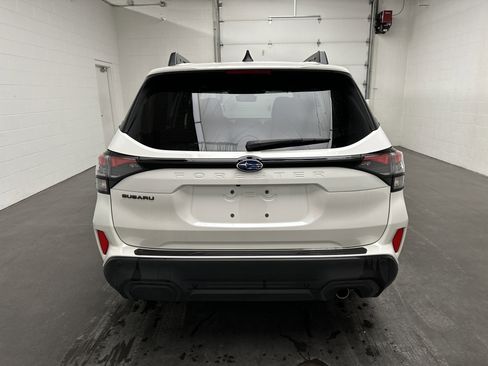 Used 2025 Subaru Forester Limited image 7