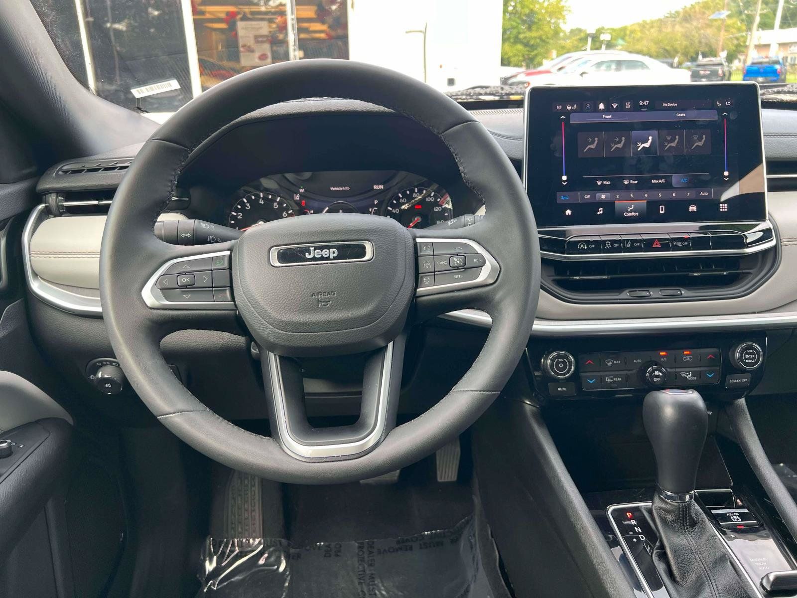 Used 2025 Jeep Compass Limited AWD/4WD image 23