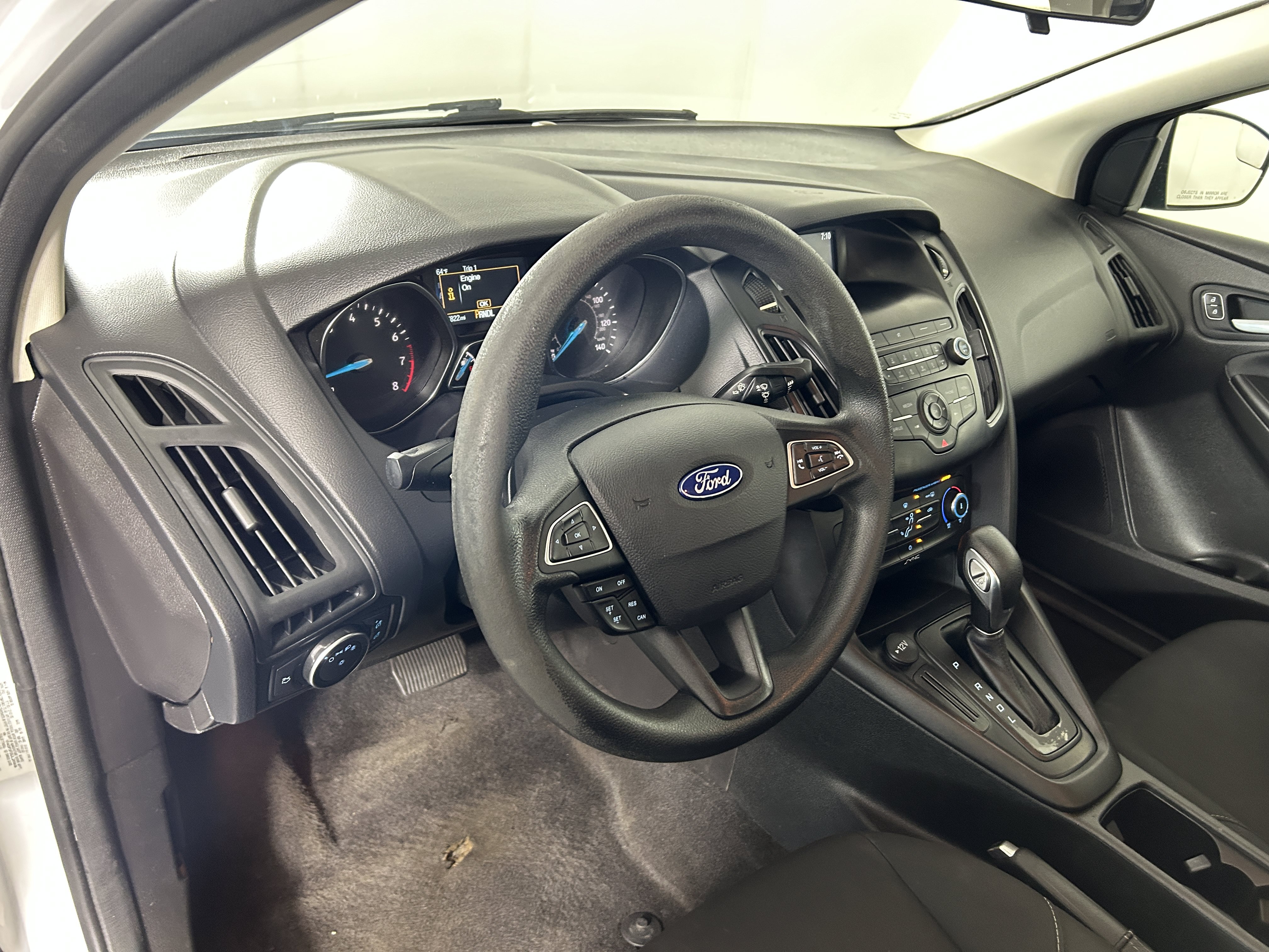 Used 2018 Ford Focus SE FWD image 9