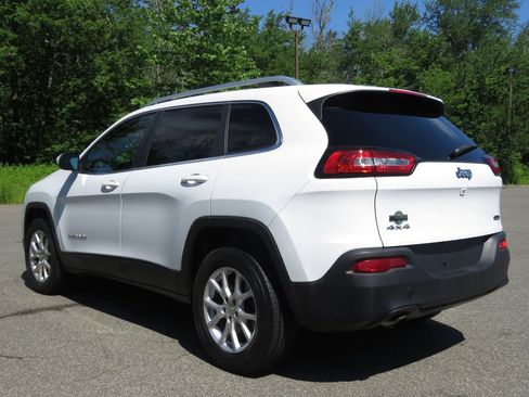 Used 2017 Jeep Cherokee Latitude w/ True North Edition AWD/4WD image 7