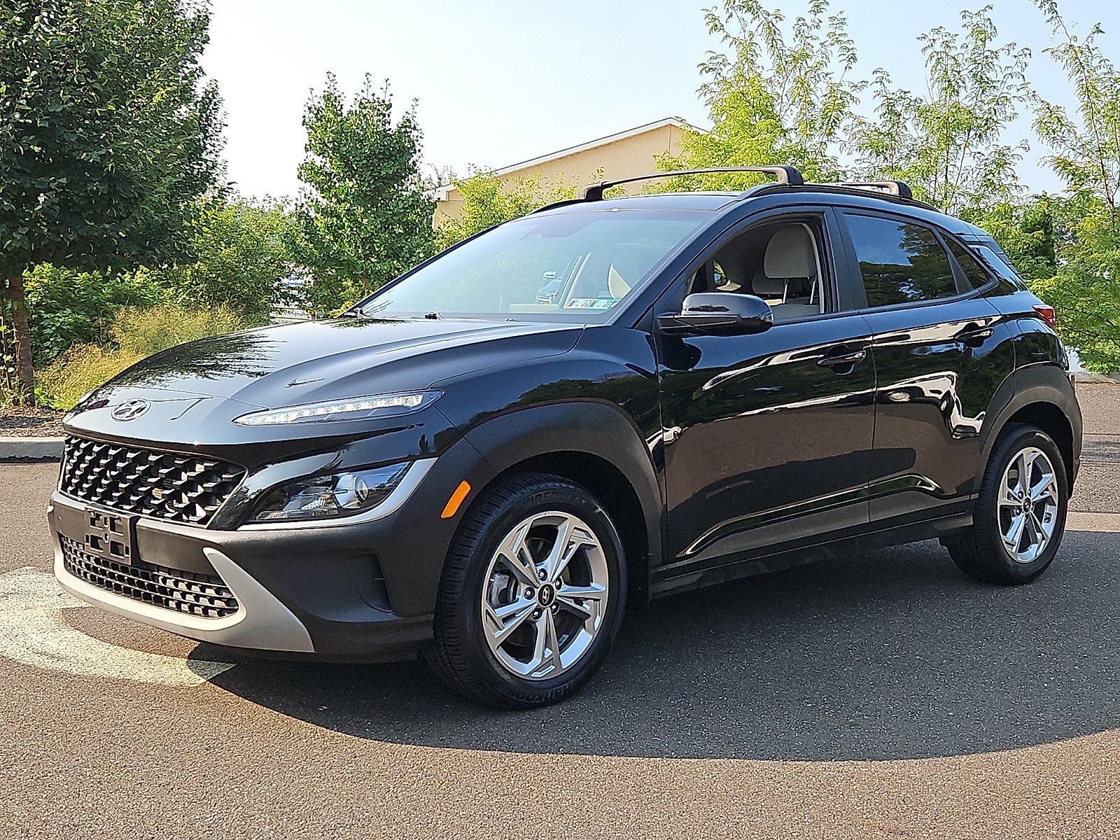Used 2023 Hyundai Kona SEL AWD/4WD image 3