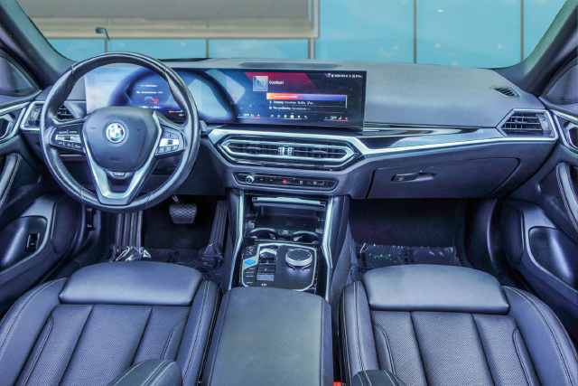 Used 2024 BMW i4 eDrive40 RWD image 33