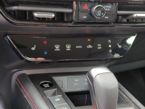 New 2026 Nissan Kicks SR w/ SR Premium Package image 12