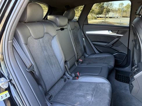 Used 2020 Audi SQ5 Premium Plus w/ Premium Plus Package image 41