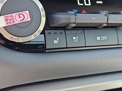 New 2026 Toyota Tundra Platinum AWD/4WD image 14