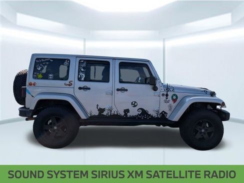 Used 2012 Jeep Wrangler Unlimited Sahara AWD/4WD image 7