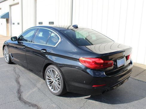 Used 2017 BMW 530i RWD image 4