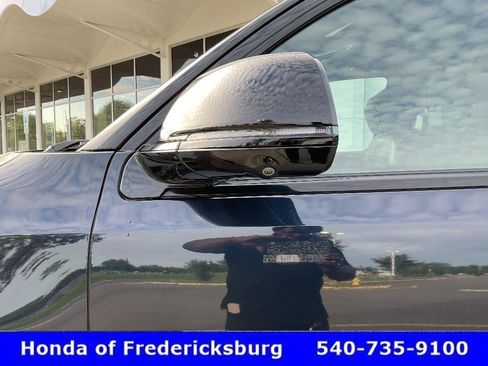 Used 2024 Jeep Grand Wagoneer L Series II w/ Quick Order Packagew 28T AWD/4WD image 16