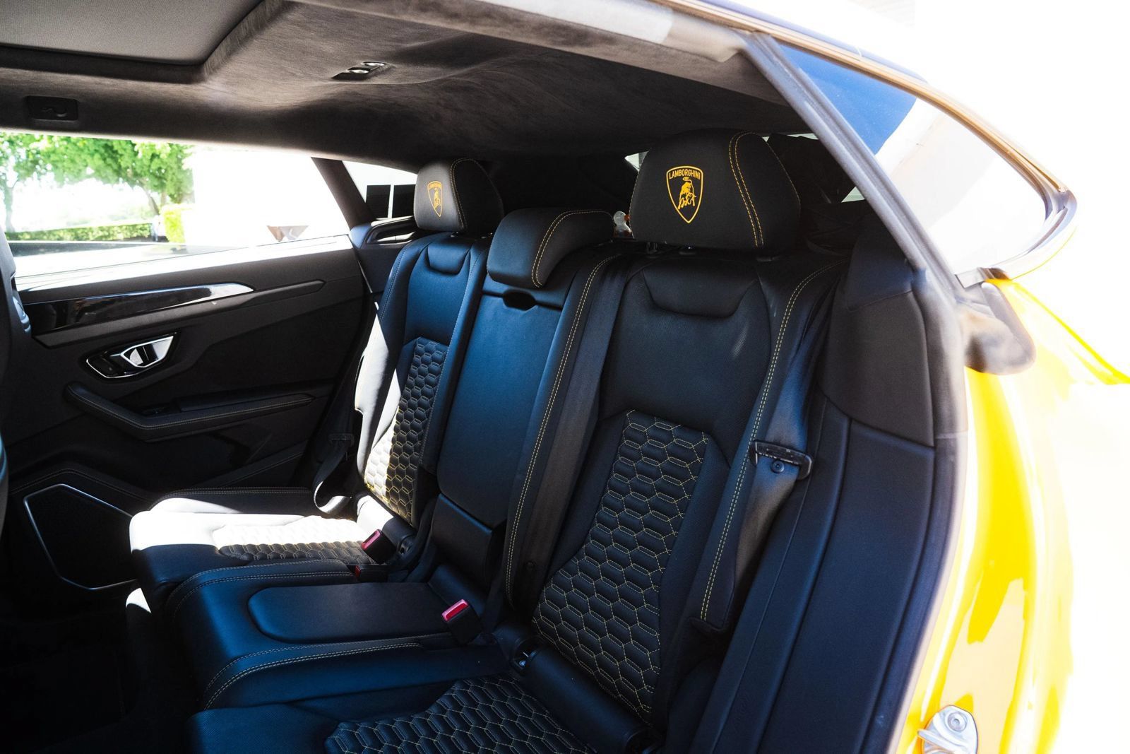 Used 2021 Lamborghini Urus AWD/4WD image 29