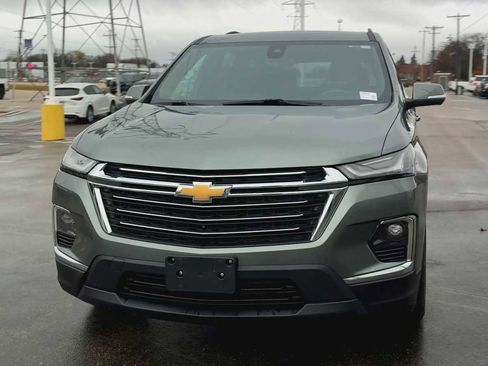 Certified 2023 Chevrolet Traverse LT w/ Rear Camera Mirror Package image 7