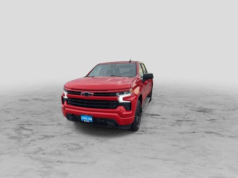 Used 2022 Chevrolet Silverado 1500 RST image 3
