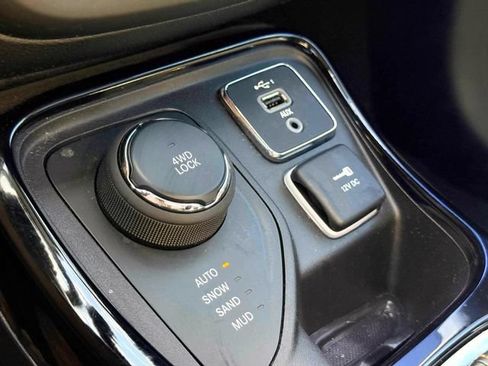 Certified 2020 Jeep Compass Limited AWD/4WD image 30