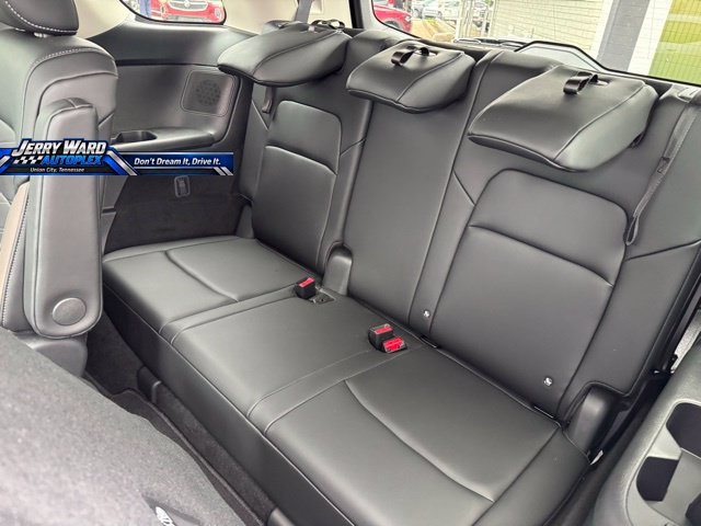 Used 2025 Nissan Pathfinder Platinum FWD image 25