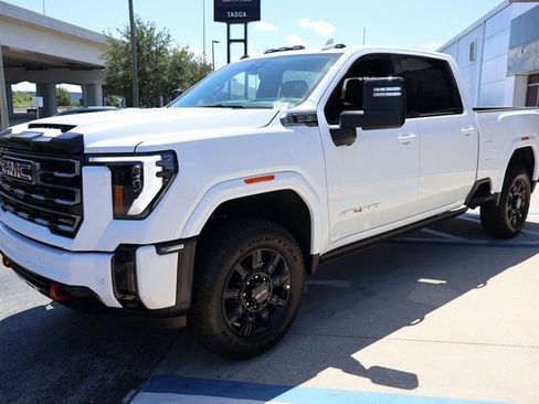 New 2026 GMC Sierra 2500 AT4 w/ AT4 Premium Plus Package image 3