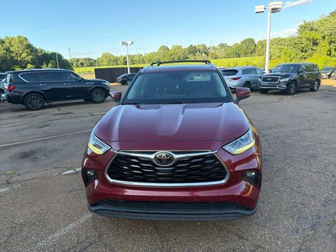 Used 2020 Toyota Highlander Limited AWD/4WD image 3