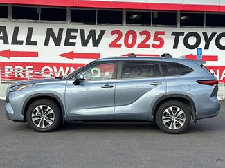 Used 2023 Toyota Highlander XLE video 2