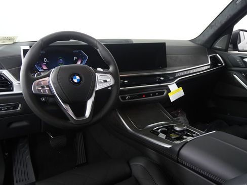 New 2026 BMW X7 xDrive40i image 18