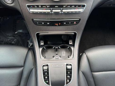 Certified 2022 Mercedes-Benz GLC 300 image 17