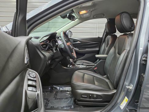 Used 2022 Buick Encore GX Essence FWD image 16
