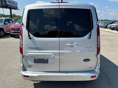 Used 2022 Ford Transit Connect XLT FWD image 4