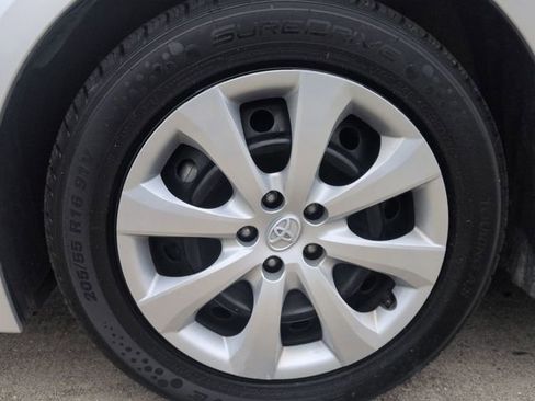 Used 2023 Toyota Corolla LE image 11