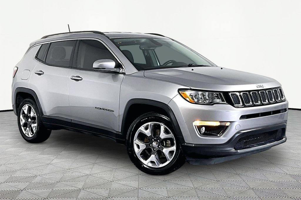 Used 2019 Jeep Compass Limited FWD image 1