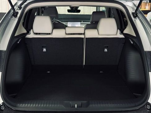 New 2026 Honda HR-V EX-L image 11