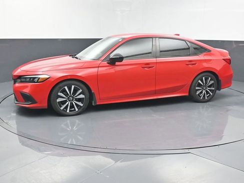 Used 2022 Honda Civic Sport image 2