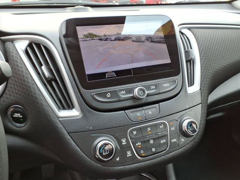 Used 2023 Chevrolet Malibu LT FWD image 17