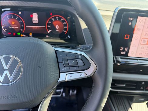 New 2026 Volkswagen Atlas Peak Edition AWD/4WD image 18