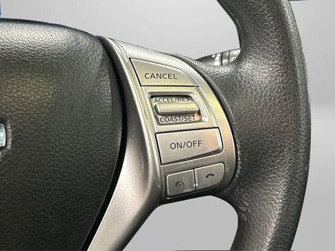 Used 2016 Nissan Rogue S image 29