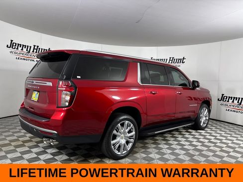 Used 2024 Chevrolet Suburban High Country RWD image 6