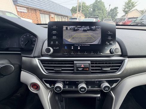 Used 2020 Honda Accord LX image 7