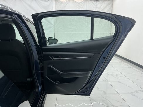 Used 2019 MAZDA MAZDA3 Sedan FWD image 25