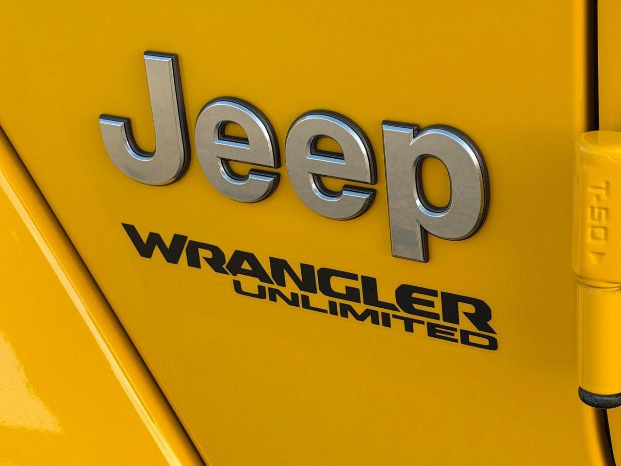 Used 2019 Jeep Wrangler Unlimited Sahara AWD/4WD image 11