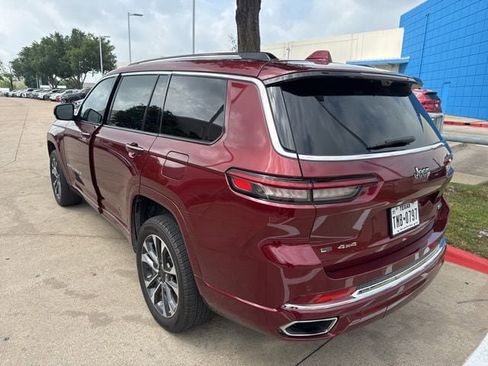 Used 2021 Jeep Grand Cherokee L Overland w/ Advanced Protech Group III AWD/4WD image 3