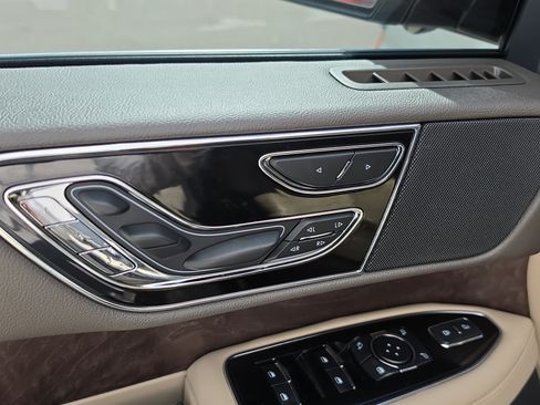 Used 2024 Lincoln Navigator Reserve AWD/4WD image 19