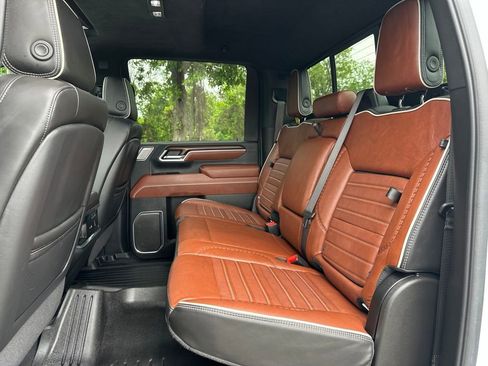 Used 2025 GMC Sierra 2500 Denali Ultimate AWD/4WD image 31