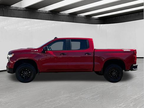 Used 2025 Chevrolet Silverado 1500 LT Trail Boss w/ Convenience Package II AWD/4WD image 3