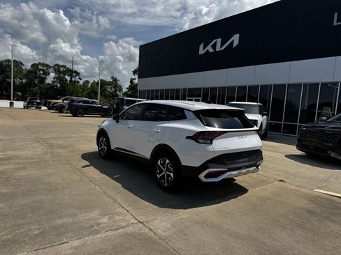 Certified 2025 Kia Sportage EX FWD image 17
