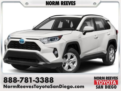 Used 2019 Toyota RAV4 XLE w/ Carpet Mat Package image 1