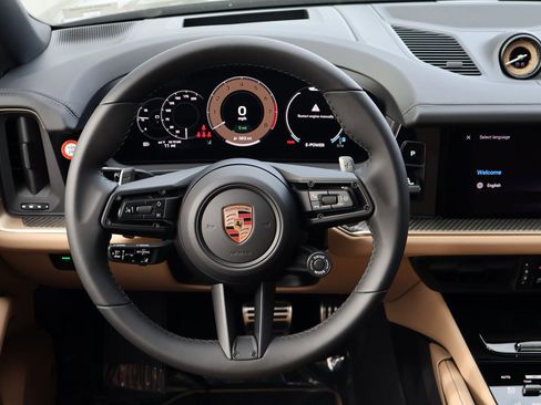New 2026 Porsche Cayenne S image 15