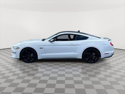 Used 2021 Ford Mustang GT Premium w/ Equipment Group 401A RWD image 4
