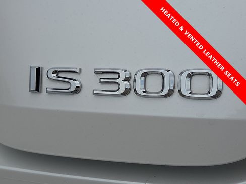 Used 2024 Lexus IS 300 w/ Comfort Package RWD image 8