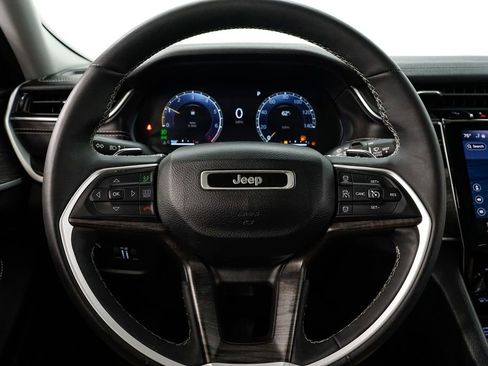 Used 2023 Jeep Grand Cherokee Limited AWD/4WD image 13