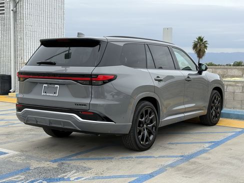 New 2026 Lexus TX 500h AWD image 8