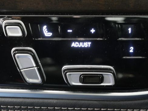 Used 2023 Jeep Grand Wagoneer L Series II AWD/4WD image 14