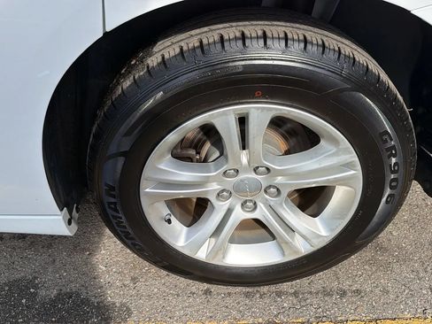 Used 2022 Dodge Charger SXT RWD image 9