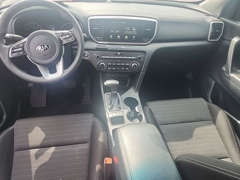 Used 2022 Kia Sportage LX w/ LX FWD Value Edition Package image 9